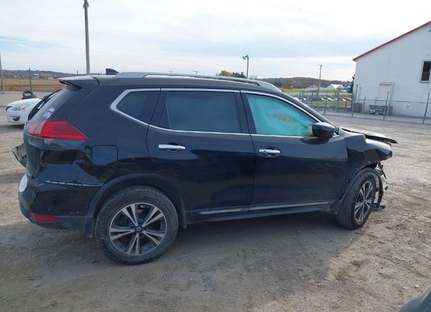 Photo 13 of 2017 Nissan Rogue SL (VIN 5N1AT2MV1HC761199)