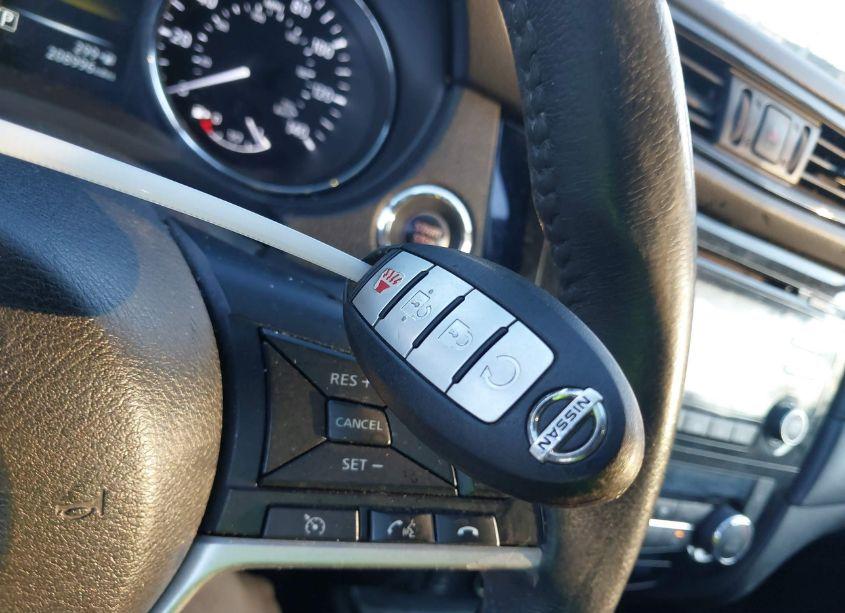 Photo 11 of 2017 Nissan Rogue SV (VIN 5N1AT2MV1HC769481)