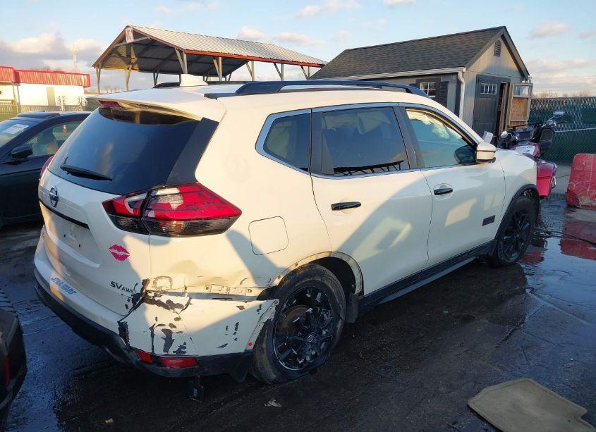 Photo 4 of 2017 Nissan Rogue SV (VIN 5N1AT2MV1HC769481)