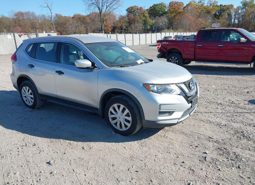 2017 Nissan Rogue S (VIN 5N1AT2MV1HC783350) main photo