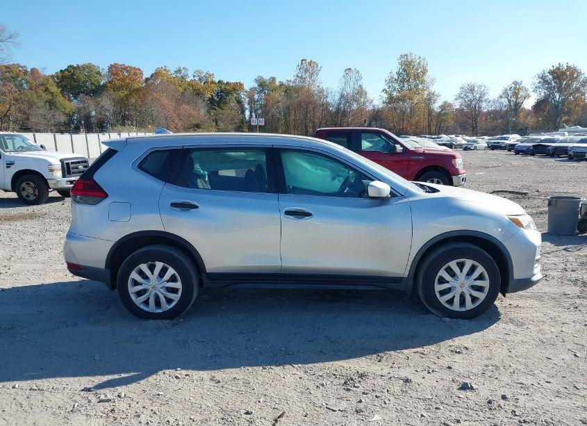 Photo 13 of 2017 Nissan Rogue S (VIN 5N1AT2MV1HC783350)