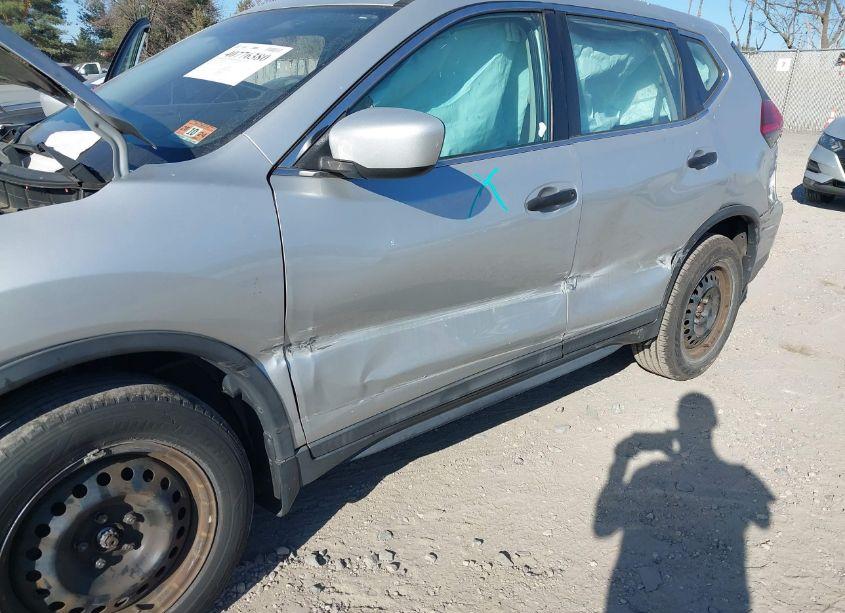 Photo 6 of 2017 Nissan Rogue S (VIN 5N1AT2MV1HC783350)