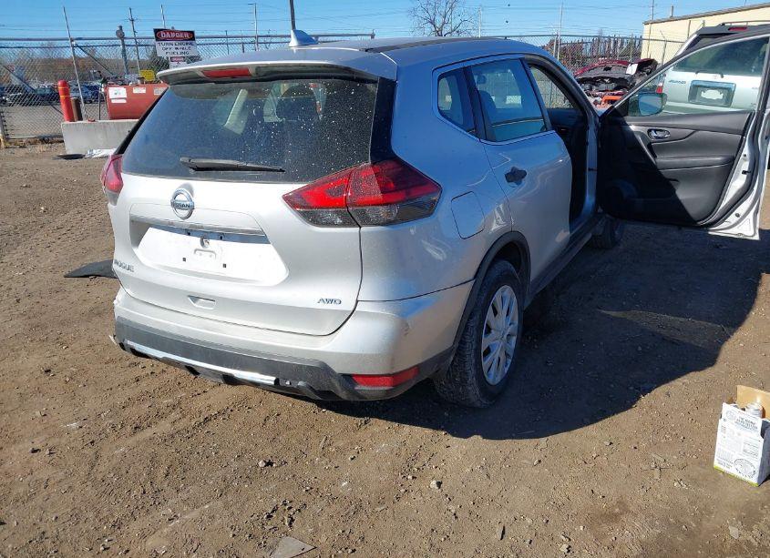 Photo 4 of 2017 Nissan Rogue S (VIN 5N1AT2MV1HC792968)