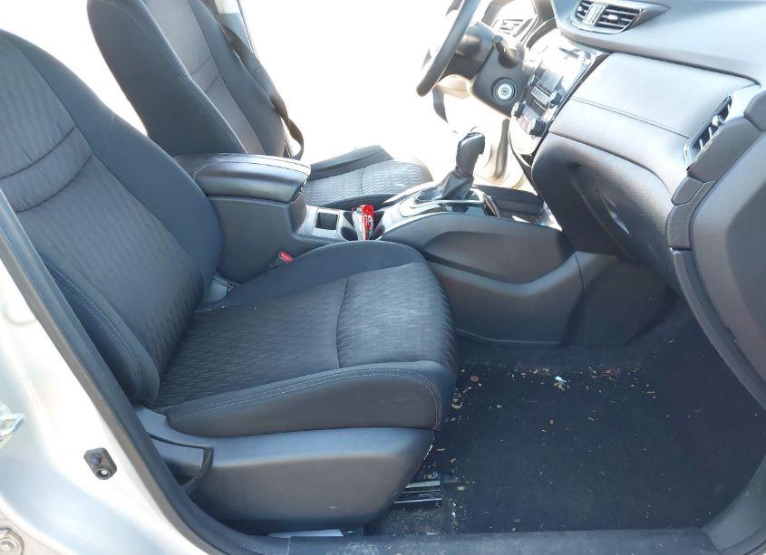 Photo 5 of 2017 Nissan Rogue S (VIN 5N1AT2MV1HC792968)