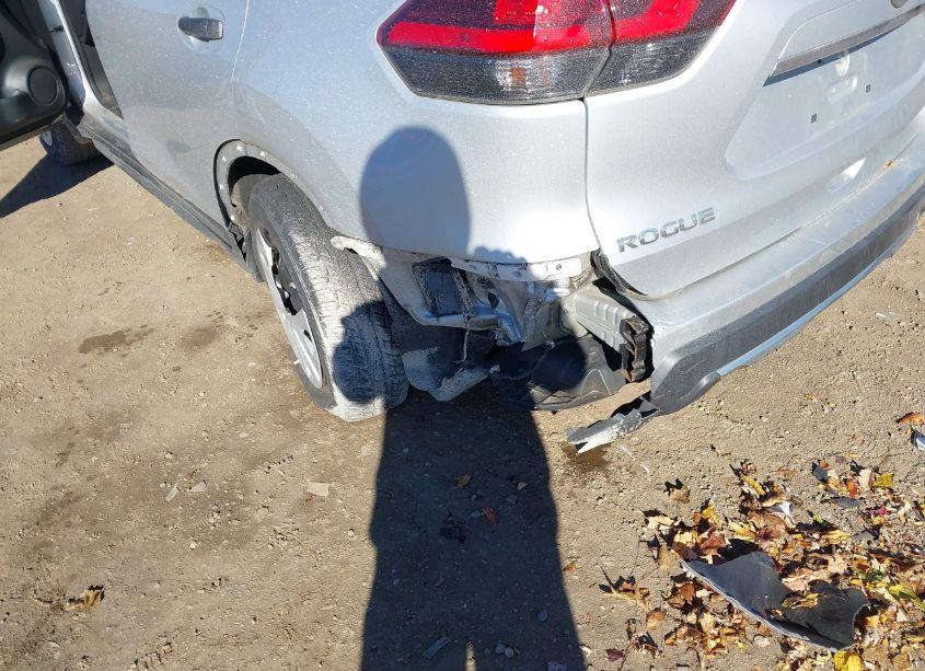 Photo 6 of 2017 Nissan Rogue S (VIN 5N1AT2MV1HC792968)