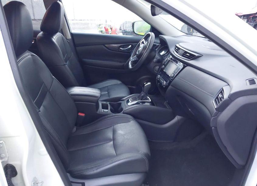 Photo 5 of 2017 Nissan Rogue SL (VIN 5N1AT2MV1HC869824)