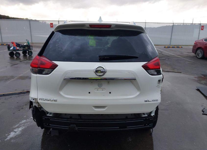 Photo 6 of 2017 Nissan Rogue SL (VIN 5N1AT2MV1HC869824)