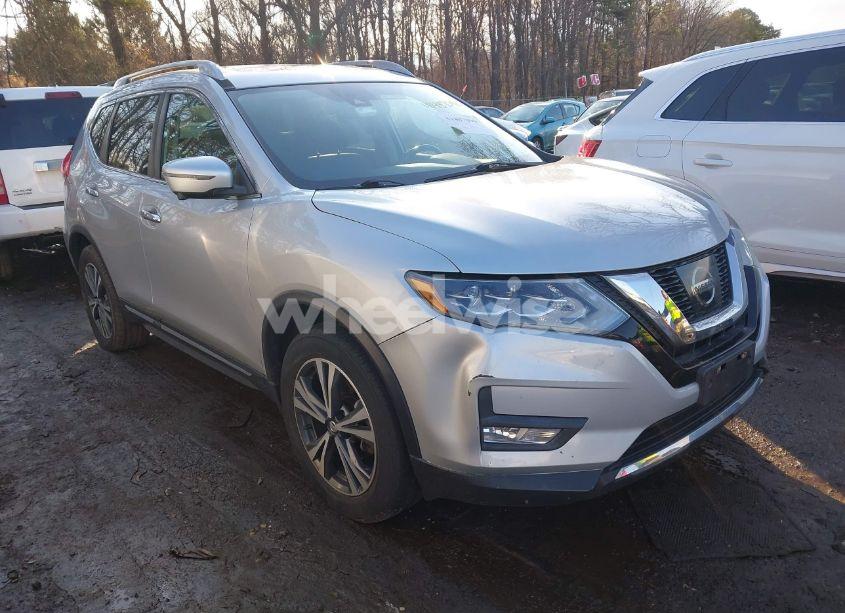 2017 Nissan Rogue SL (VIN 5N1AT2MV1HC873159) main photo