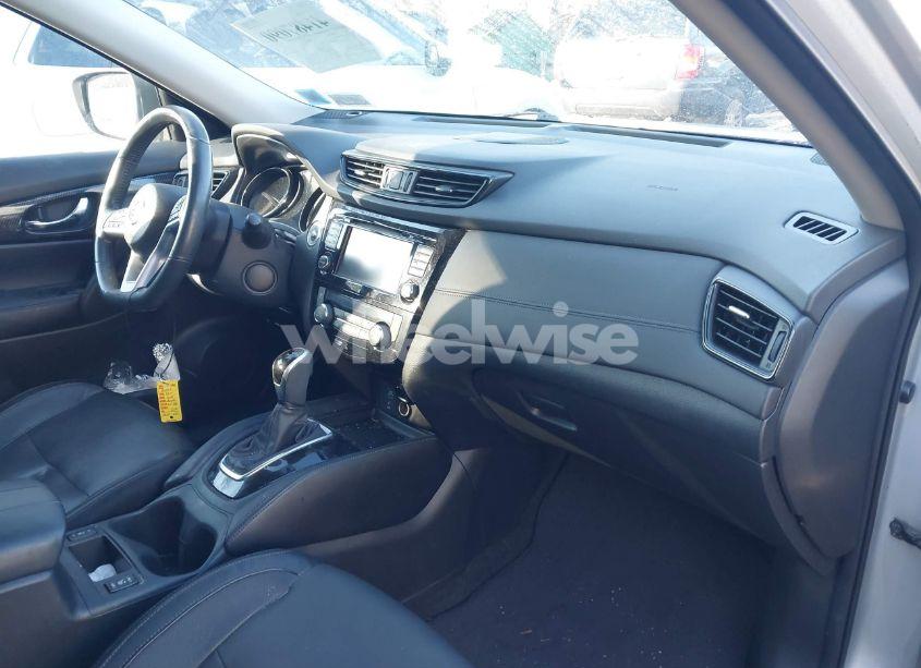 Photo 5 of 2017 Nissan Rogue SL (VIN 5N1AT2MV1HC873159)