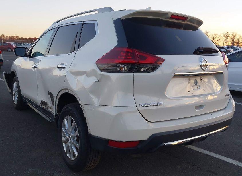Photo 3 of 2018 Nissan Rogue SV (VIN 5N1AT2MV1JC753576)