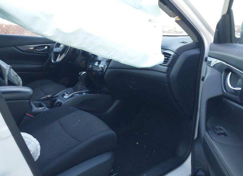 Photo 5 of 2018 Nissan Rogue SV (VIN 5N1AT2MV1JC753576)