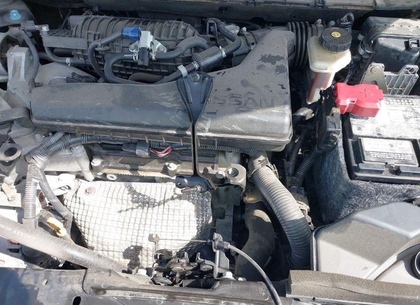 Photo 10 of 2018 Nissan Rogue SV (VIN 5N1AT2MV1JC754565)