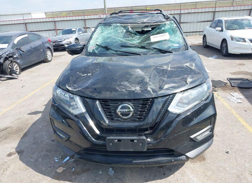 Photo 13 of 2018 Nissan Rogue SV (VIN 5N1AT2MV1JC754565)