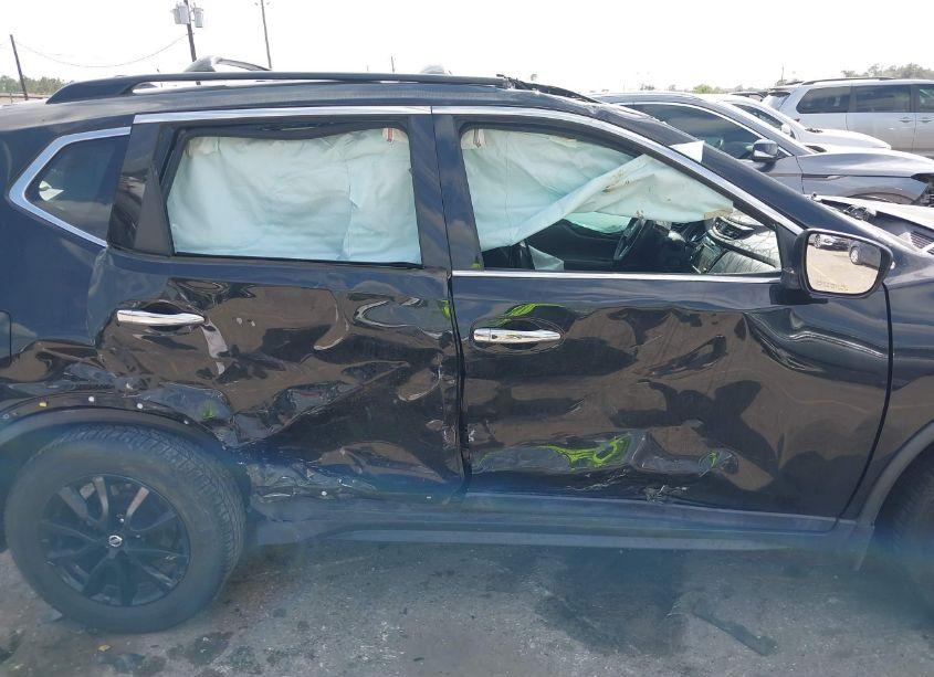 Photo 14 of 2018 Nissan Rogue SV (VIN 5N1AT2MV1JC754565)