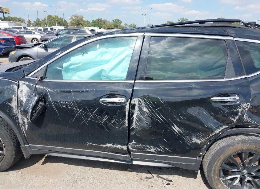 Photo 15 of 2018 Nissan Rogue SV (VIN 5N1AT2MV1JC754565)