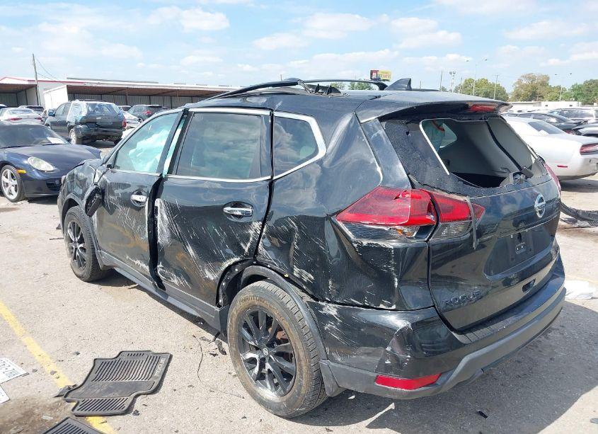 Photo 3 of 2018 Nissan Rogue SV (VIN 5N1AT2MV1JC754565)