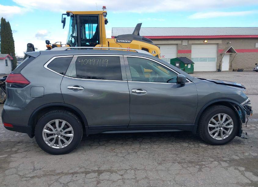 Photo 14 of 2018 Nissan Rogue SV (VIN 5N1AT2MV1JC754999)