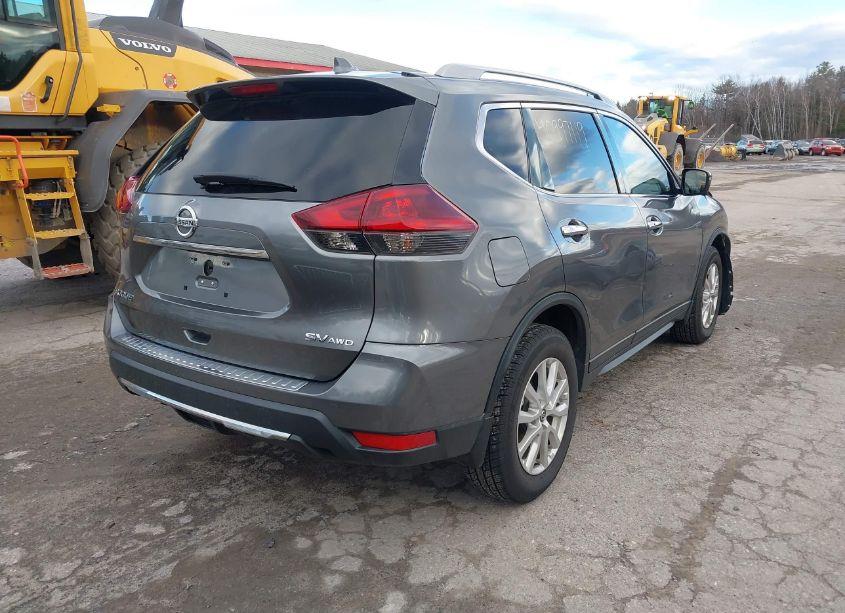 Photo 4 of 2018 Nissan Rogue SV (VIN 5N1AT2MV1JC754999)