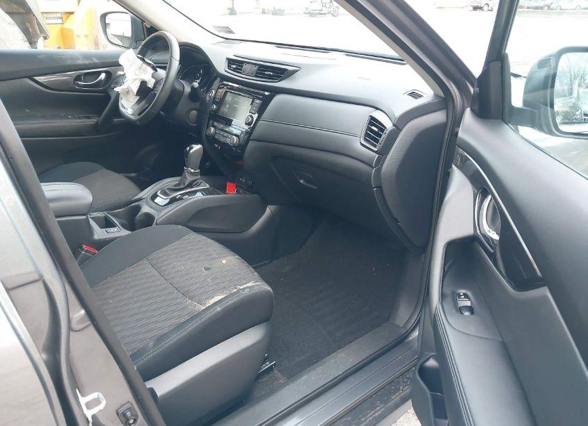 Photo 5 of 2018 Nissan Rogue SV (VIN 5N1AT2MV1JC754999)