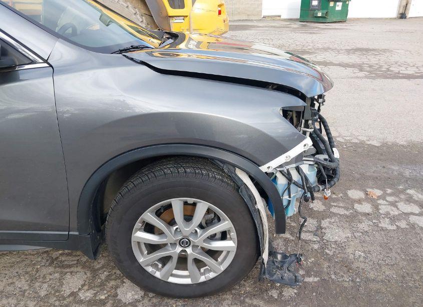 Photo 6 of 2018 Nissan Rogue SV (VIN 5N1AT2MV1JC754999)