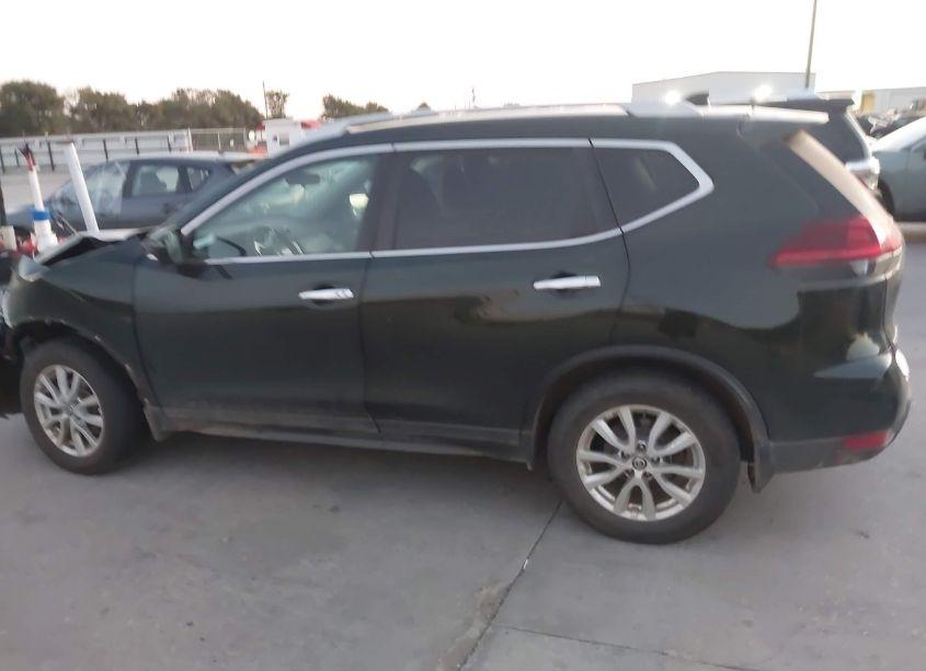 Photo 14 of 2018 Nissan Rogue SV (VIN 5N1AT2MV1JC765050)