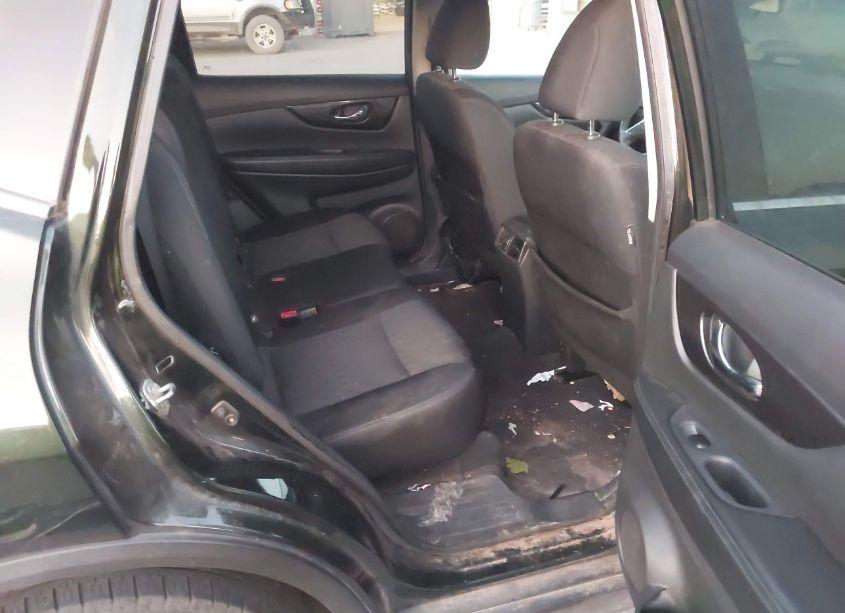 Photo 8 of 2018 Nissan Rogue SV (VIN 5N1AT2MV1JC765050)