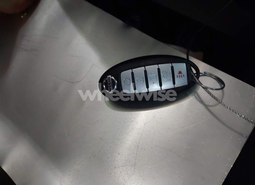 Photo 11 of 2018 Nissan Rogue SV (VIN 5N1AT2MV1JC792751)