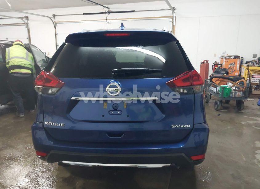Photo 17 of 2018 Nissan Rogue SV (VIN 5N1AT2MV1JC792751)