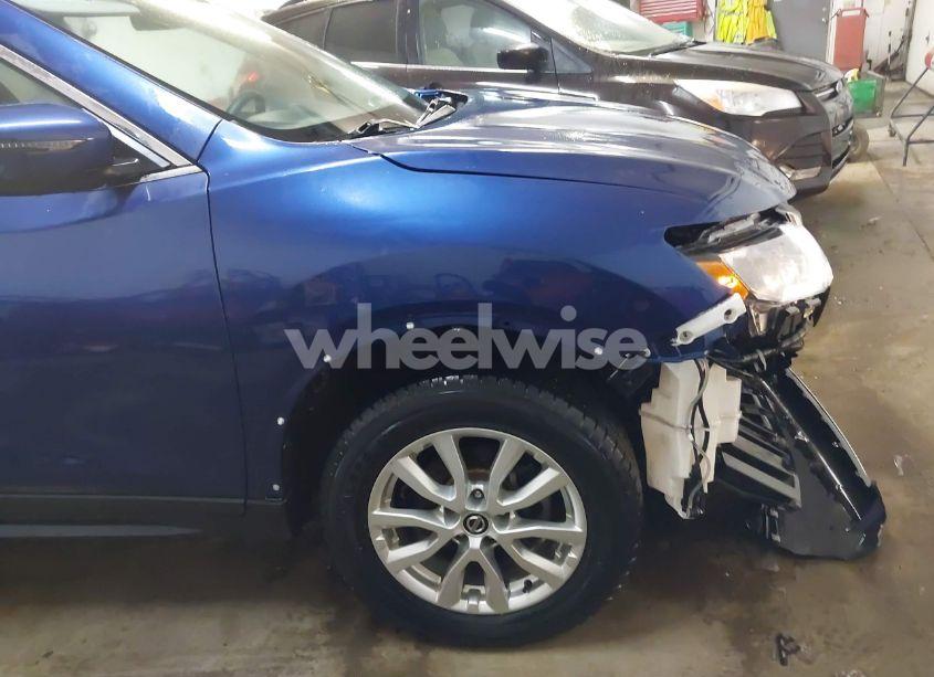 Photo 18 of 2018 Nissan Rogue SV (VIN 5N1AT2MV1JC792751)