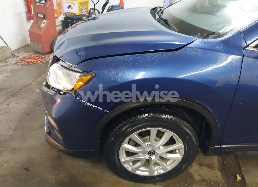 Photo 19 of 2018 Nissan Rogue SV (VIN 5N1AT2MV1JC792751)