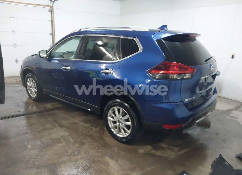 Photo 3 of 2018 Nissan Rogue SV (VIN 5N1AT2MV1JC792751)