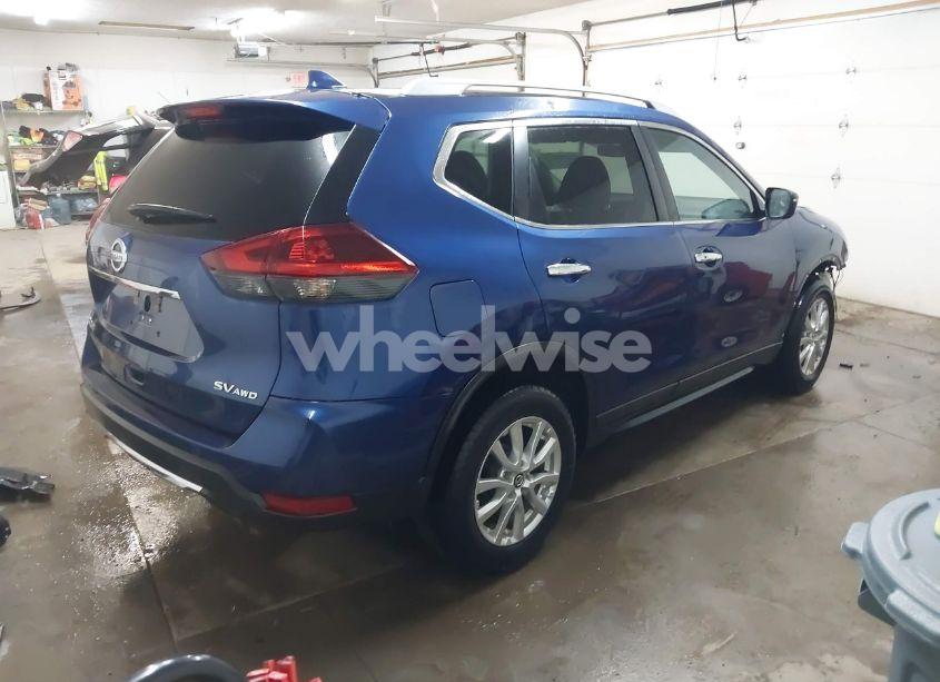 Photo 4 of 2018 Nissan Rogue SV (VIN 5N1AT2MV1JC792751)