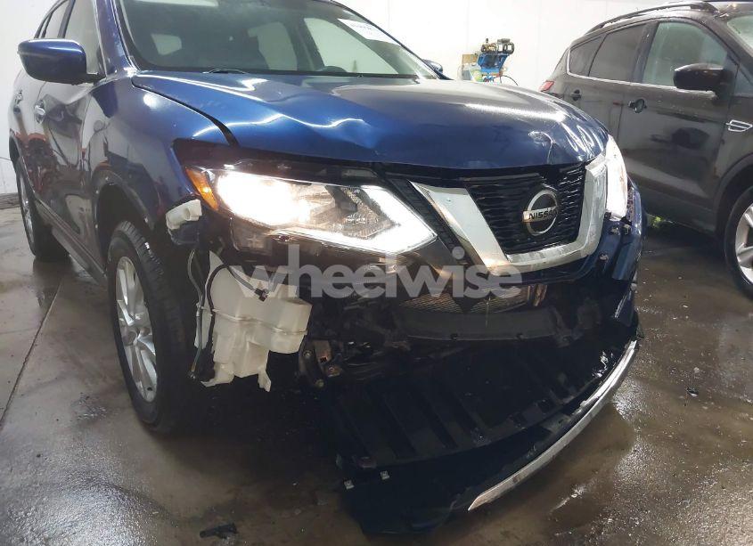 Photo 6 of 2018 Nissan Rogue SV (VIN 5N1AT2MV1JC792751)