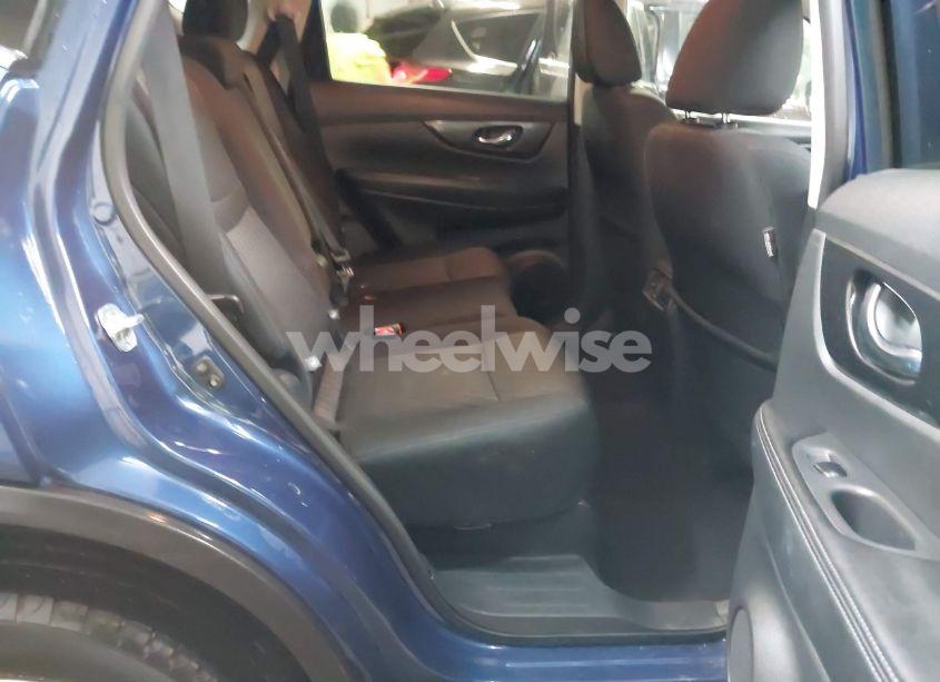 Photo 8 of 2018 Nissan Rogue SV (VIN 5N1AT2MV1JC792751)