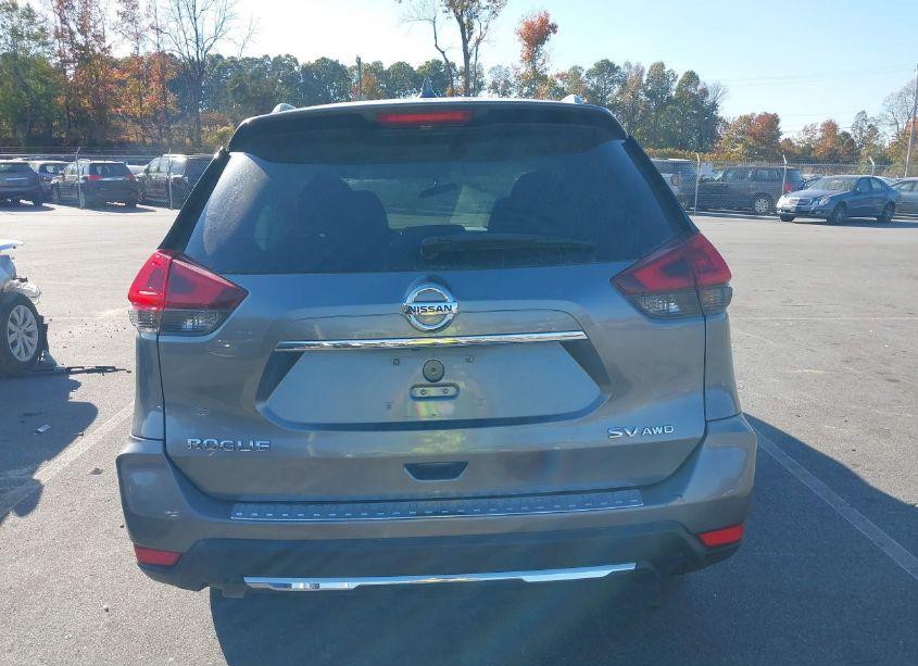 Photo 16 of 2018 Nissan Rogue SV (VIN 5N1AT2MV1JC808138)