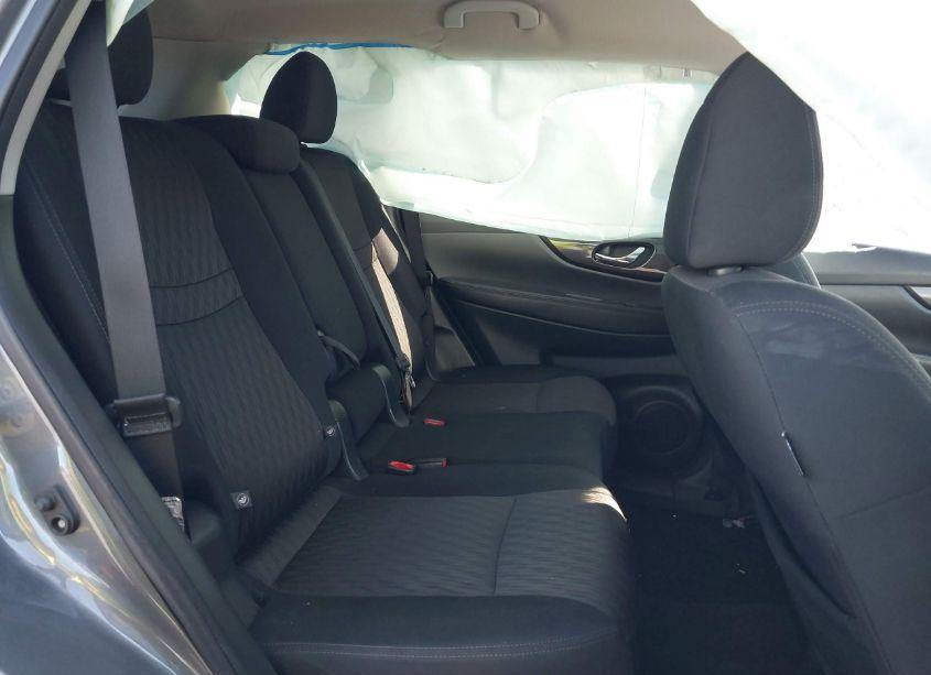 Photo 8 of 2018 Nissan Rogue SV (VIN 5N1AT2MV1JC808138)