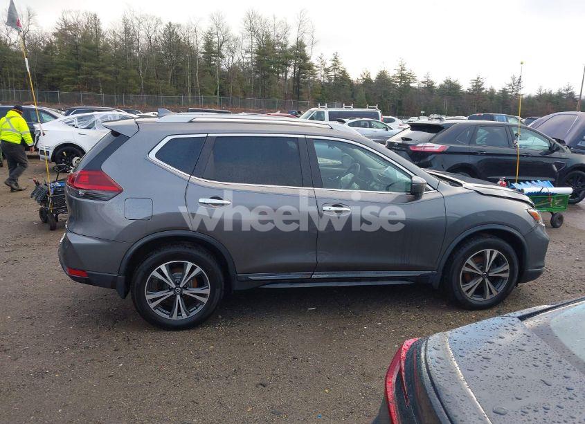 Photo 14 of 2018 Nissan Rogue SL (VIN 5N1AT2MV1JC814943)