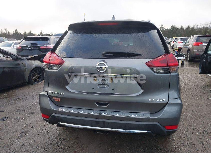 Photo 17 of 2018 Nissan Rogue SL (VIN 5N1AT2MV1JC814943)