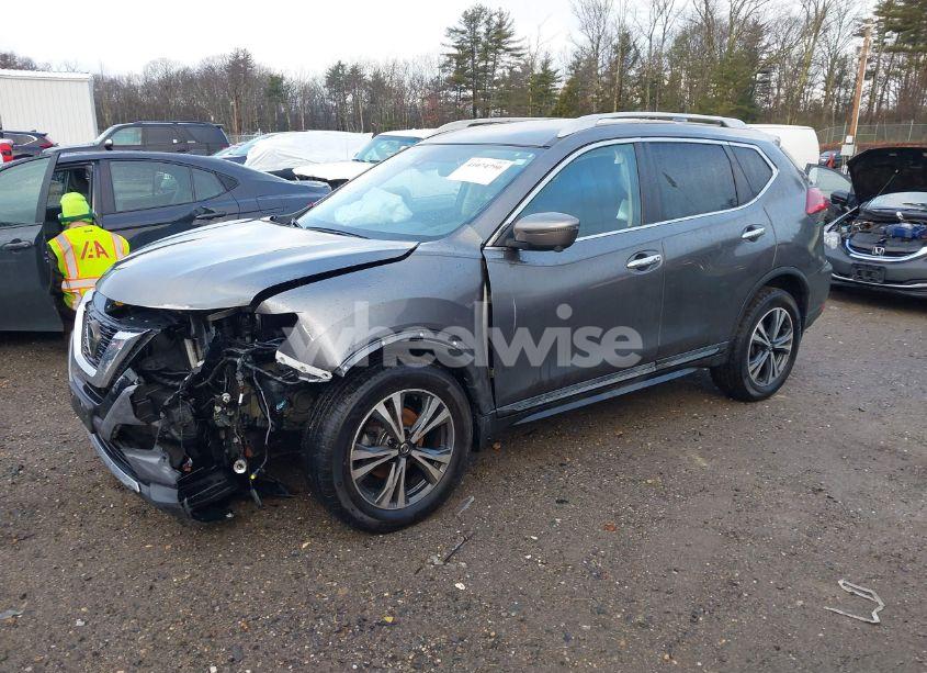 Photo 2 of 2018 Nissan Rogue SL (VIN 5N1AT2MV1JC814943)