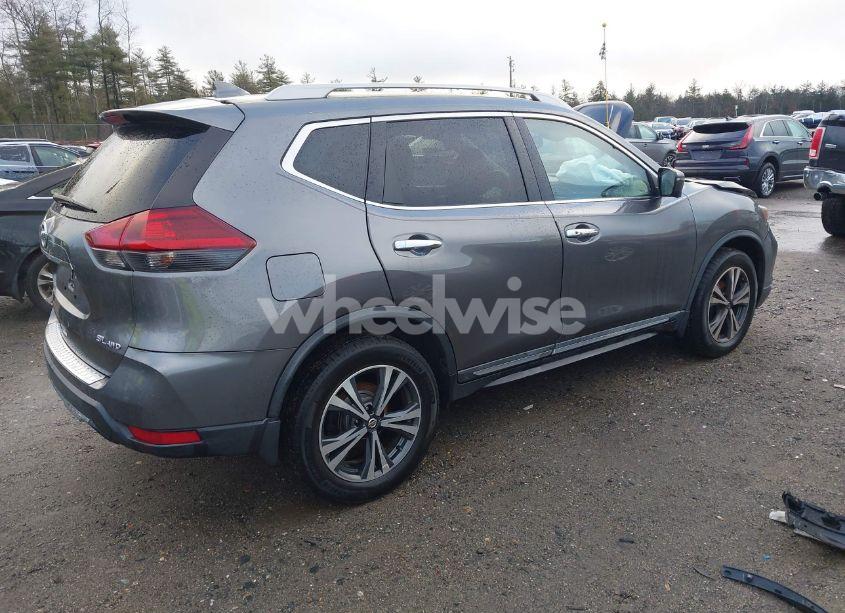 Photo 4 of 2018 Nissan Rogue SL (VIN 5N1AT2MV1JC814943)