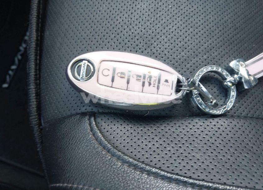 Photo 11 of 2018 Nissan Rogue SL (VIN 5N1AT2MV1JC817518)