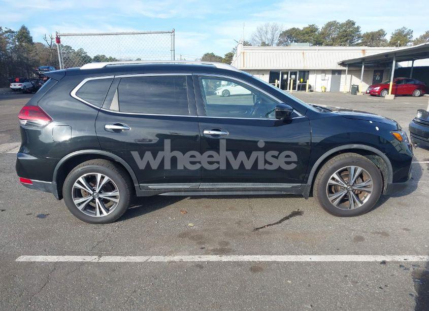 Photo 13 of 2018 Nissan Rogue SL (VIN 5N1AT2MV1JC817518)