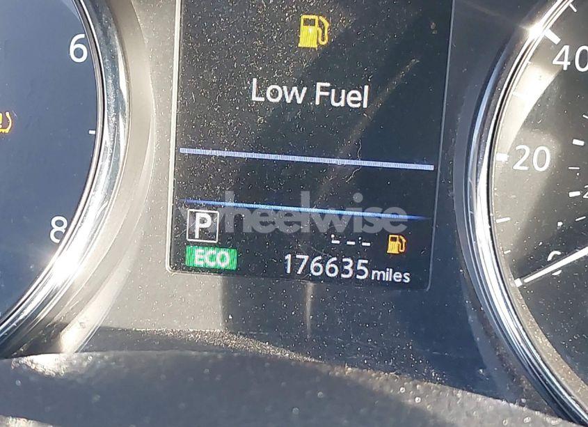 Photo 15 of 2018 Nissan Rogue SL (VIN 5N1AT2MV1JC817518)