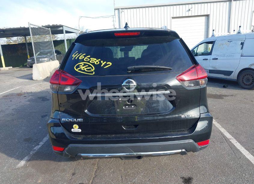 Photo 16 of 2018 Nissan Rogue SL (VIN 5N1AT2MV1JC817518)