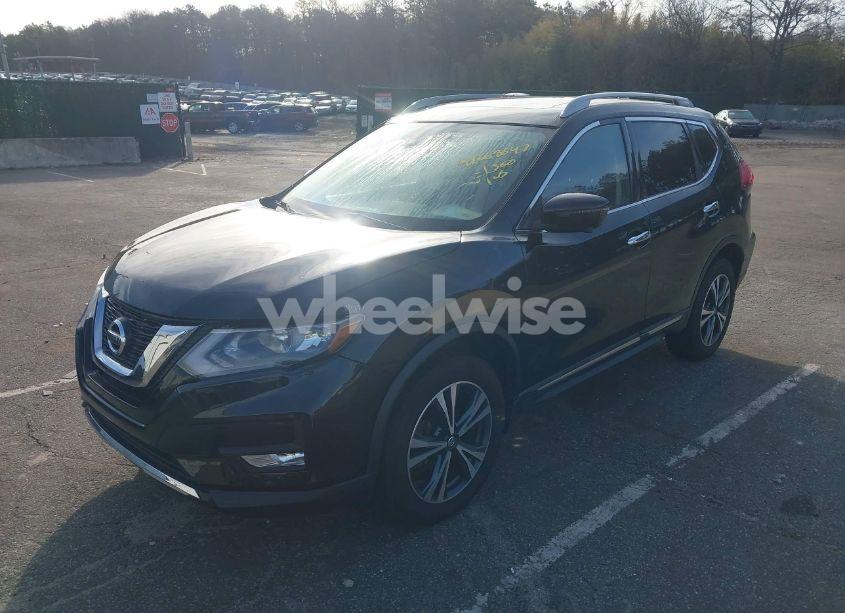 Photo 2 of 2018 Nissan Rogue SL (VIN 5N1AT2MV1JC817518)