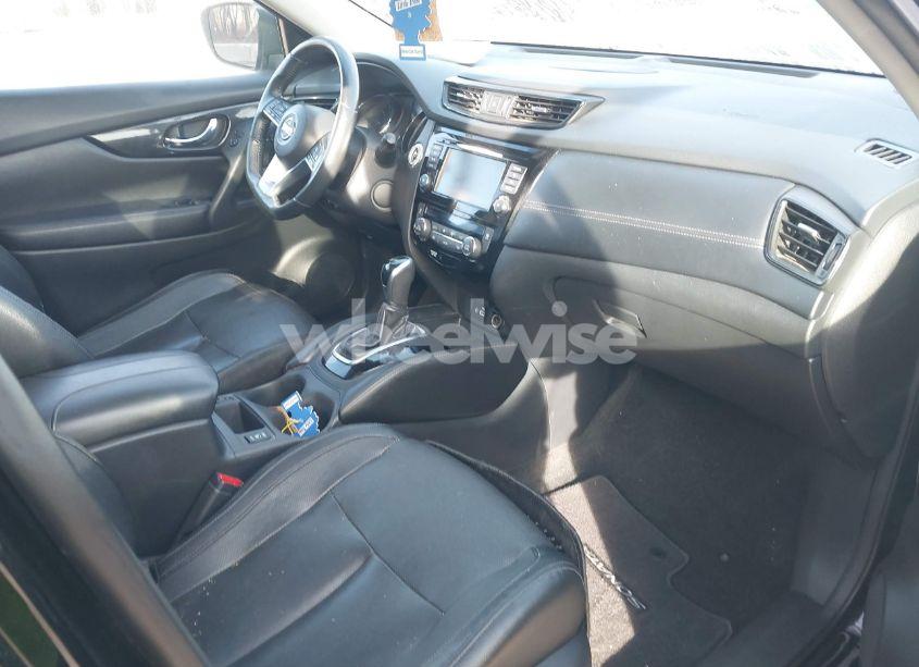 Photo 5 of 2018 Nissan Rogue SL (VIN 5N1AT2MV1JC817518)