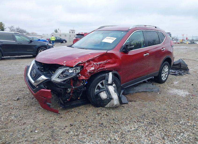 Photo 2 of 2018 Nissan Rogue SV (VIN 5N1AT2MV1JC826154)