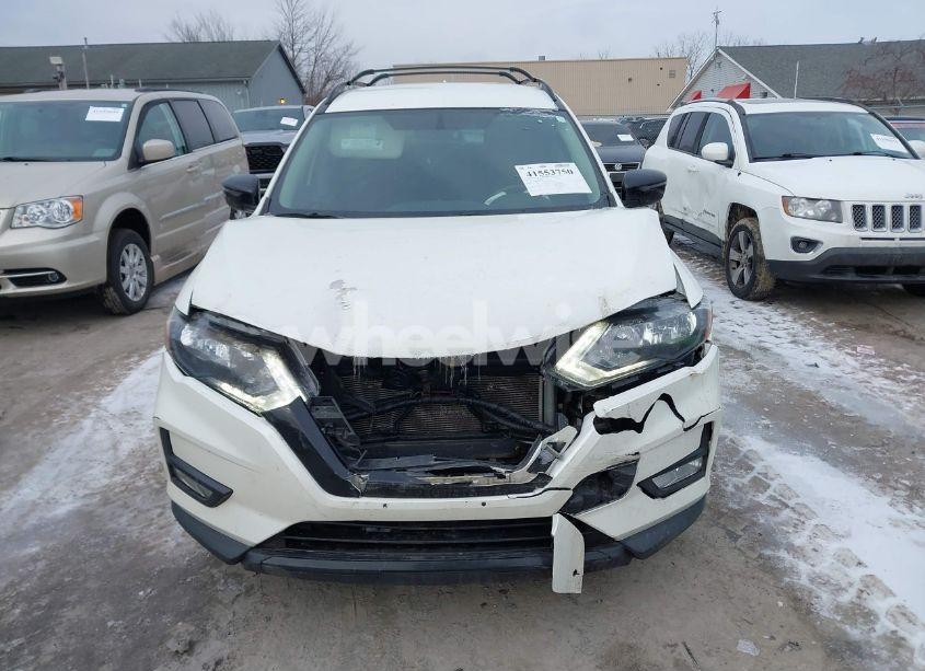 Photo 12 of 2018 Nissan Rogue SV (VIN 5N1AT2MV1JC830088)