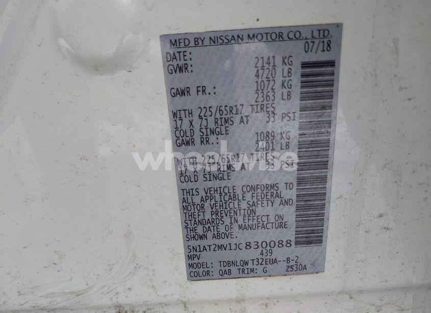 Photo 9 of 2018 Nissan Rogue SV (VIN 5N1AT2MV1JC830088)