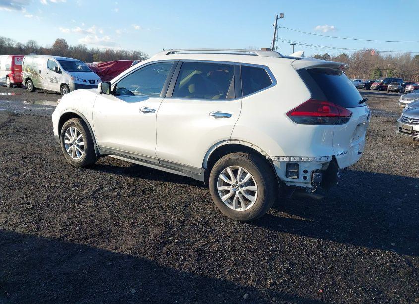 Photo 3 of 2018 Nissan Rogue SV (VIN 5N1AT2MV1JC844539)